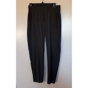 Quince Women's Performance Tech Ankle Pant in Dark Olive Size XS